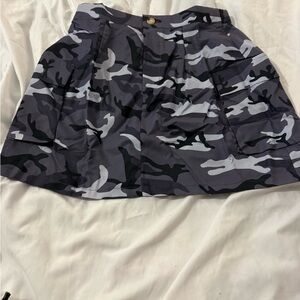 SHEIN camo skirt with cargo pockets size L nwt